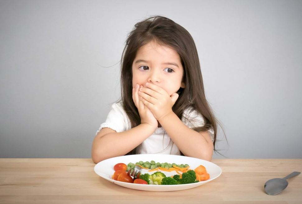 Trẻ mắc bệnh tự kỷ cần kiêng những loại thực phẩm nào